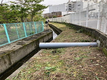 ROHM Apollo Chikugo Plant: Participation in Cleaning up the Canal on the North Side of the Plant