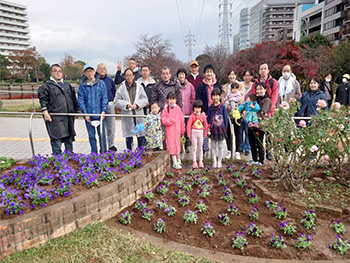 YTC, LAPIS Semiconductor: Participation in Flower-Planting Volunteer Activities
