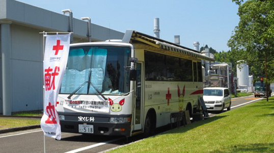 Japanese Red Cross Society gave LAPIS Semiconductor a Golden Merit Award.